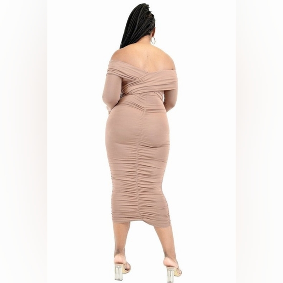 Gibiu Cross Body Rouched Dress - Picture 3 of 17